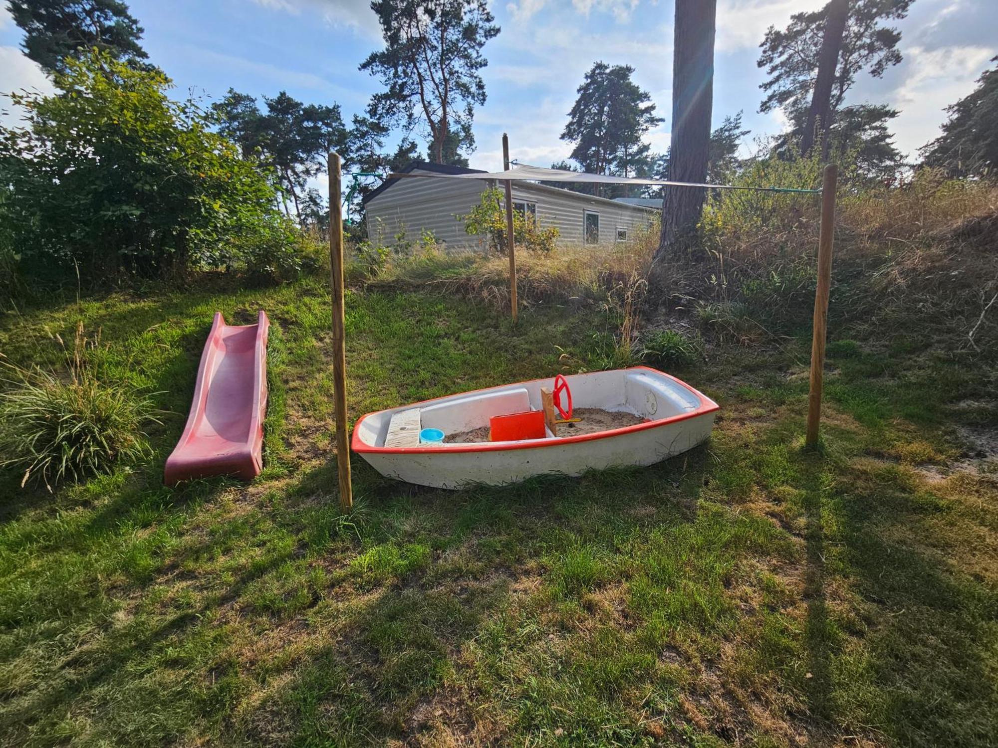 Luxe 4 Persoons Chalet Op 5 Sterren Camping Raalte Kültér fotó